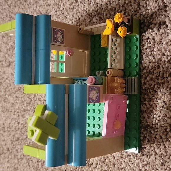 Lego Friends Heartlake Vet Set - Picture 2 of 6